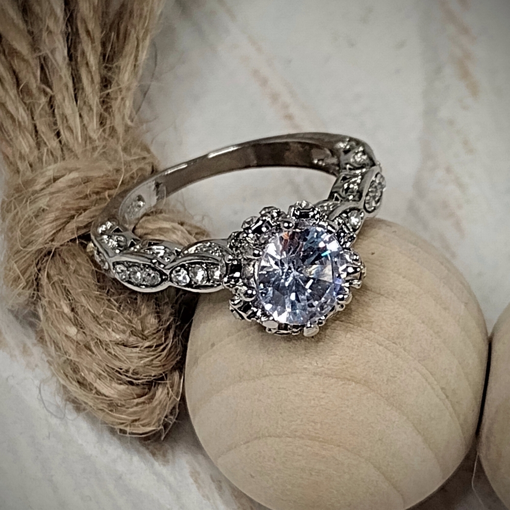 Round Cut Cubic Zirconia Diamond Ring Size 6.5 925 Sterling Silver